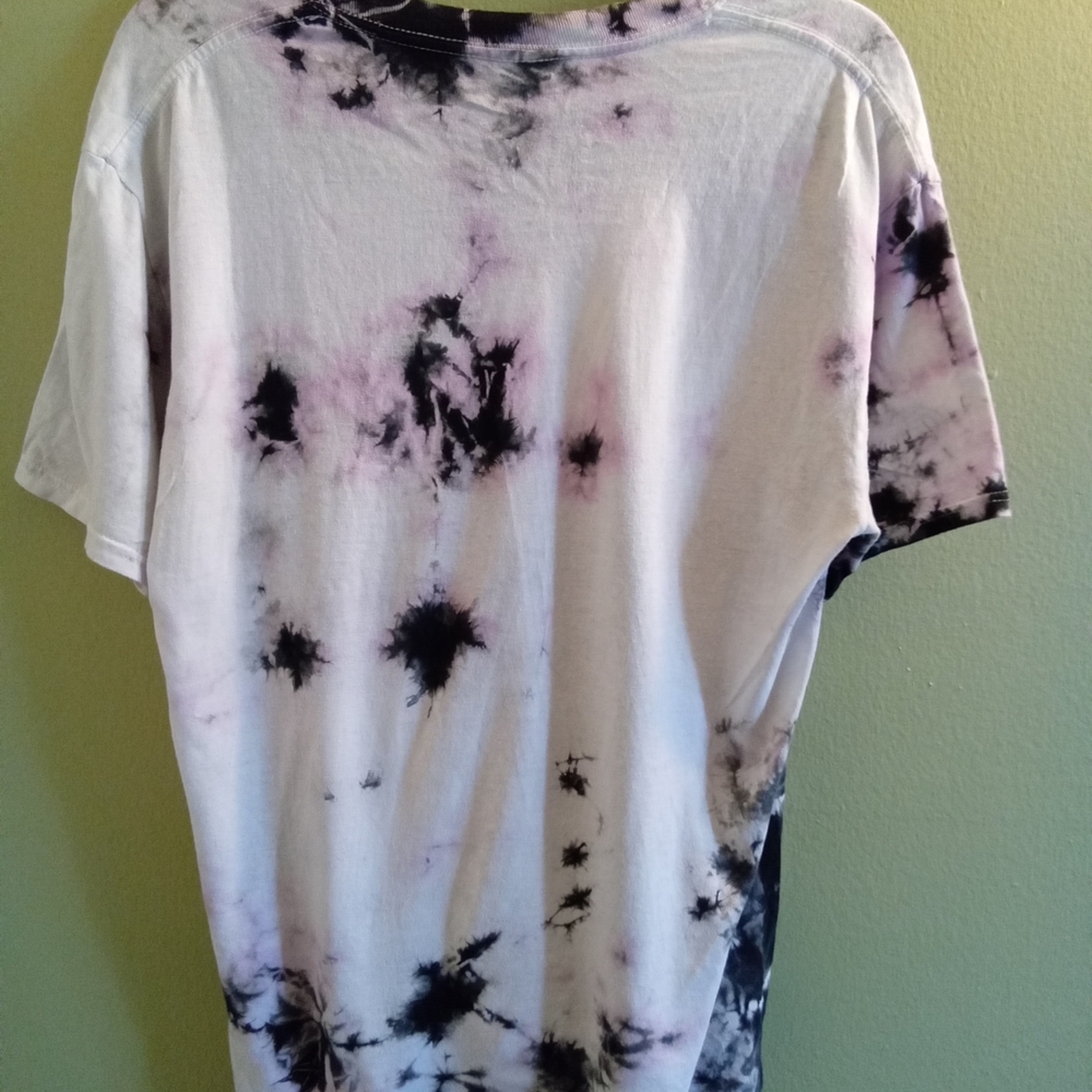 Mens M Vibes DRIP Monochrome Tie-Dye Tee Red Rose Lightwt Relaxed Vintage Graphi - Picture 3 of 3